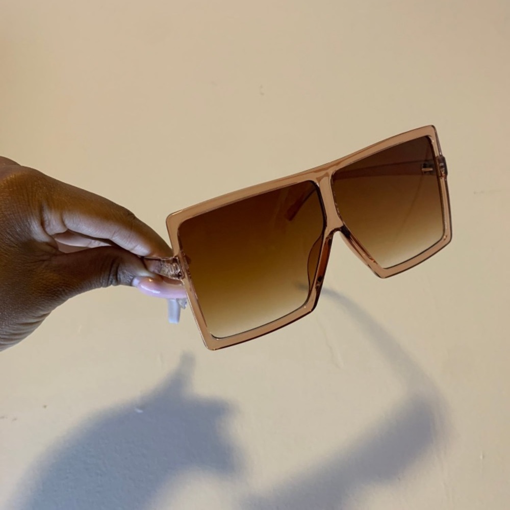 Classic square shades
